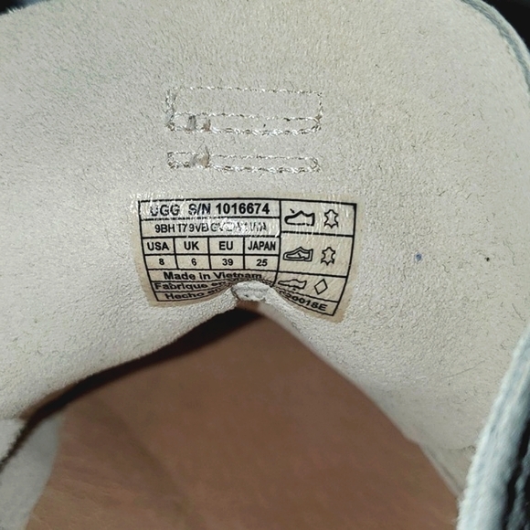 UGG Tye Sneaker Size Women's 8 - Picture 5 of 14